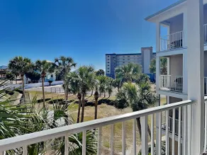 Poolside retreat 1BR/1BA condo - Image 2