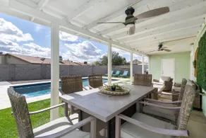The Green House, Private Pool in Phoenix - Image 5