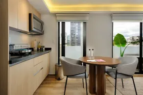 w* | Welcoming Loft w/ Modish Balcony in Colima - Image 3