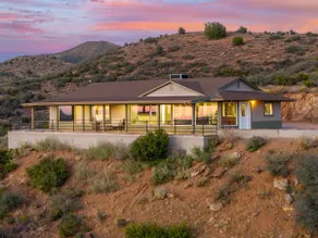 Dewey Mountain Getaway 3BR Home with Hot Tub, Gym and Sauna - Image 2
