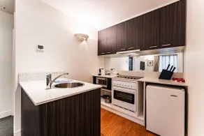 Chic 1-Bed in East Melbourne with Gym  Pool - Image 4