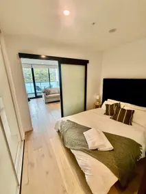 Stylish Apartment in Canberra CBD - Image 3