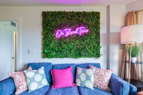 Island Time at Ocean Pointe Luxe 2 King Spa BR/BA - Image 2