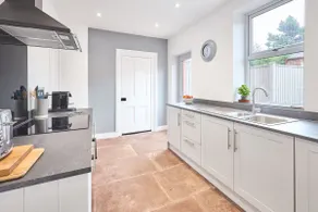 Host & Stay - The Beeches - Image 4
