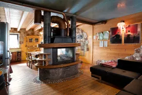 Apartment 'Original' with Mountain View, Private Garden and Wi-Fi - Image 3