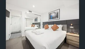 Happy BNB deluxe suit in adelaide CBD - Image 3