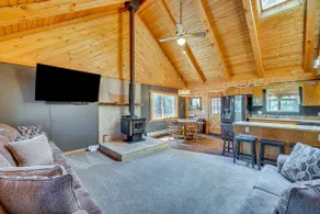 Alpine Cabin w/ Deck: 3 Mi to Luna Lake! - Image 2