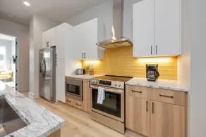 Hey, Nashville! Gorgeous Townhome - 4BD/4.5BTH - Image 4
