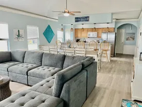 Beachfront and Center! Beautiful Ocean Views - Image 5