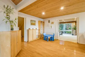 StayAU Stunning Villa near Wildlife Park - Image 4