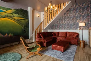 Woodpeckers - Stylish luxury property with hot tub - Image 5