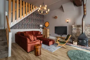 Woodpeckers - Stylish luxury property with hot tub - Image 2