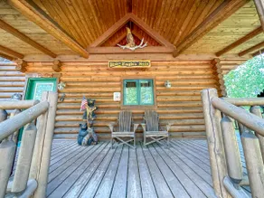 Eagles Nest: An awe-inspiring log home in Tofte,MN - Image 4