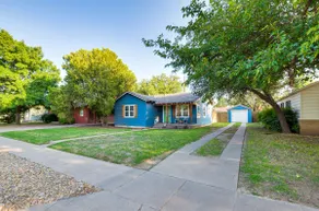 Chic Home ~ 2 Mi to TTU w/ Grill & Yard in Lubbock - Image 3