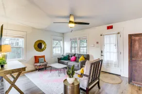 Chic Home ~ 2 Mi to TTU w/ Grill & Yard in Lubbock - Image 5