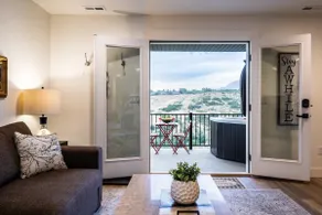 *Hot Tub*NEW Private Balcony Suite-Near Skiing - Image 2