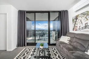 Penthouse High End Apartment - Pool and Gym! - Image 5