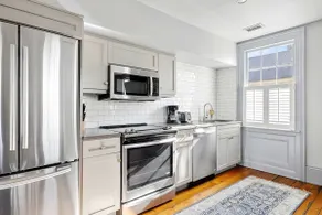 The Rhythm | Charming 1BR in Prime Location! - Image 4