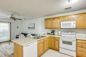 3 Mi to Wvu: Condo w/ Deck in Morgantown - Image 5