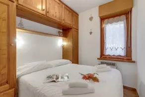 Wolf & Deer Apartment Ski-In Ski-Out 250m - Happy Rentals - Image 5