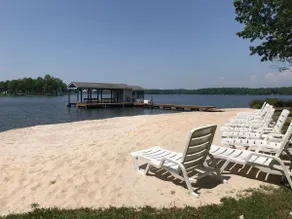 Relaxing Lakefront Retreat Pvt Side of Lake Anna - Image 2