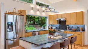 Woodinville Wine Retreat • 100+ Wineries Nearby - Image 3