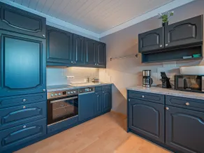 Quiet apartment with large balcony. - Image 2
