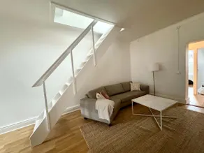 Top floor apt with three separate bedrooms - Image 4