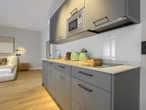 Dobo Justicia, Two-bed apartment - Image 5