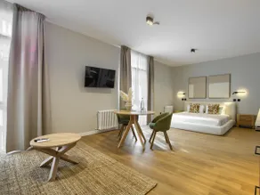 Dobo Justicia, Two-bed apartment - Image 4