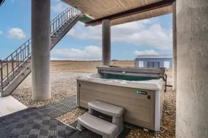Views, Hot Tub & Rooftop Deck! Iowa Family Home - Image 2