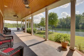 Fish, Swim & More: Lakefront Alabaster Home - Image 2