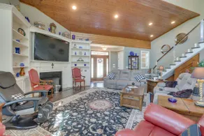 Fish, Swim & More: Lakefront Alabaster Home - Image 4