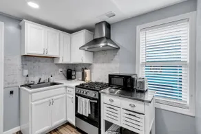 Charming 1BR Apt w/ Balcony near Beach & Asbury - Image 2