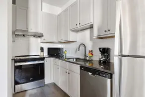 Fire Tower Luxe 2BR KingSuites & Private Balcony - Image 5