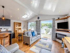 Lilac Tree Lodge - Image 2