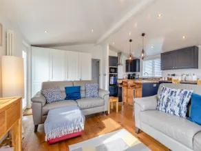 Lilac Tree Lodge - Image 4