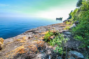 Seacliff on Lake Superior in Lutsen, Minnesota - Image 4