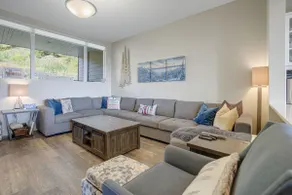 Spacious 3-Bedroom Townhome - Ski-in/Out & Hot Tub - Image 4