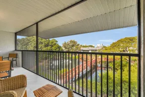 F-335 - Modern Interior, 3rd Floor, Privacy - Image 4
