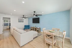 Sunny Haven: 1BR Townhome in Fort Walton - Image 4