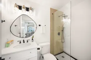 Bruce Lee 1BR Condo Brand New in Queen Anne - Image 3