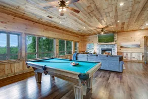 Luxury Cabin w/ Stunning Mountain Views & Hot Tub - Image 4