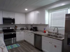 Affordable Coastal Cottage with pool close to everything!  - Image 5