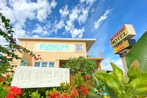 3-Min Walk to Beach | Heated Pool | Kitchen - Image 2