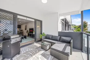 Family Retreat, Free Car Park/EV - Near Westfield - Image 4