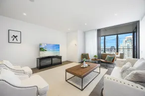 Waterfront CBD luxury 3Br best view & 2 Parkings - Image 2