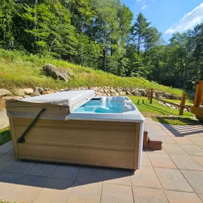 Peak Hill – 3 Bedroom, Hot Tub. Car Charger! - Image 5