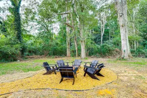 Downtown Heflin Cottage w/ Deck & Fire Pit! - Image 2