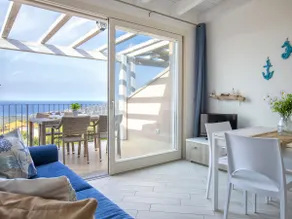 Island View Penthouse by Interhome - Image 2
